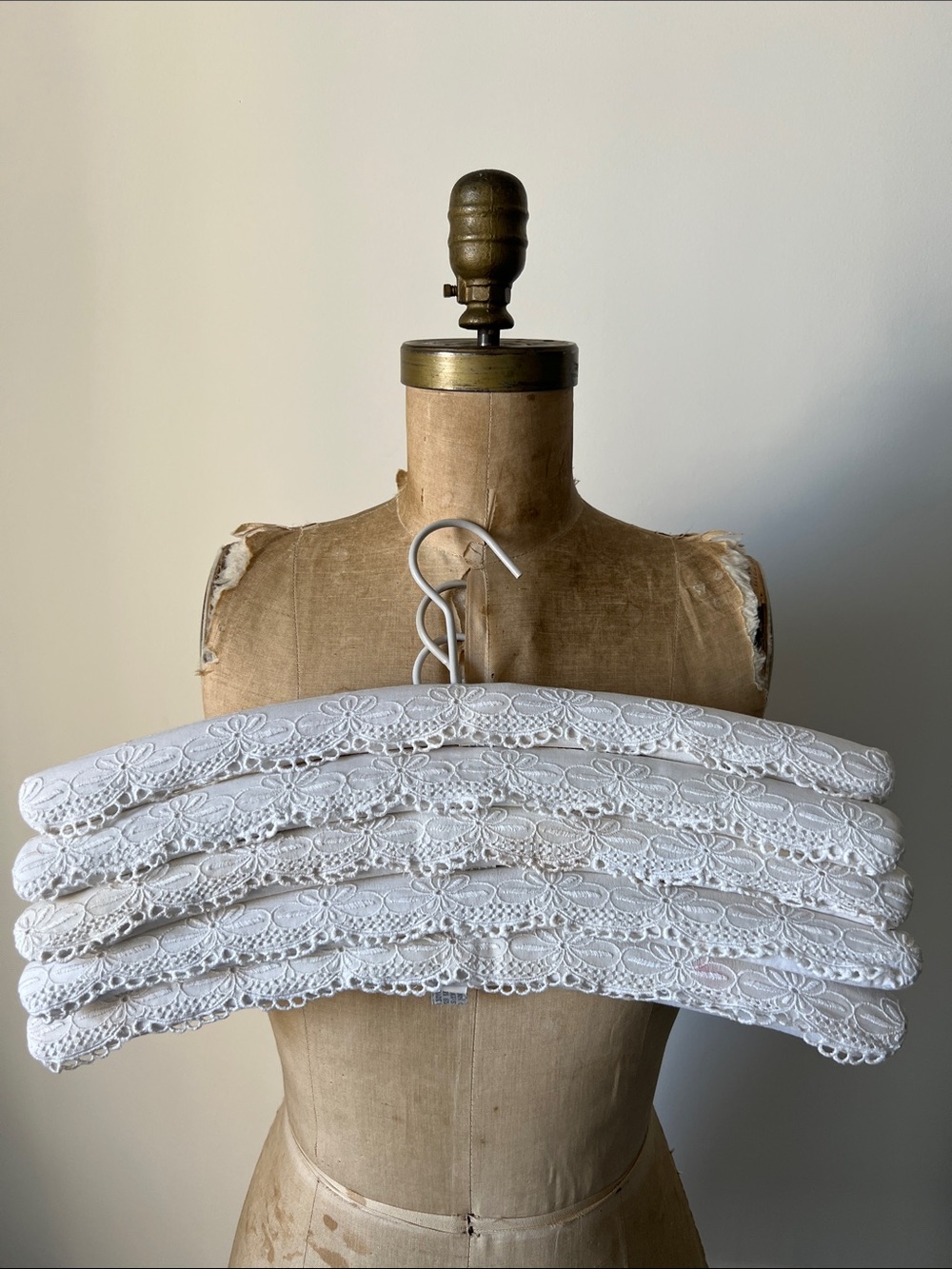 1980’s Vintage Eyelet Lace Fabric Hangers